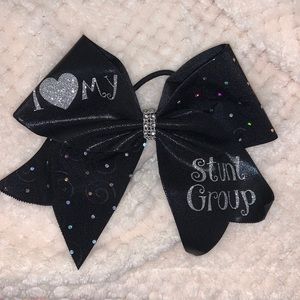 “I Heart My Stunt Group” Black cheer bow